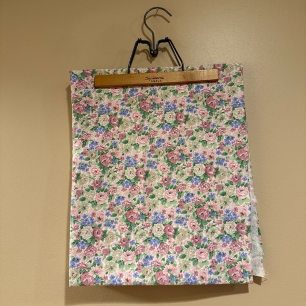 Vtg Laura Ashley Style Floral Fabric